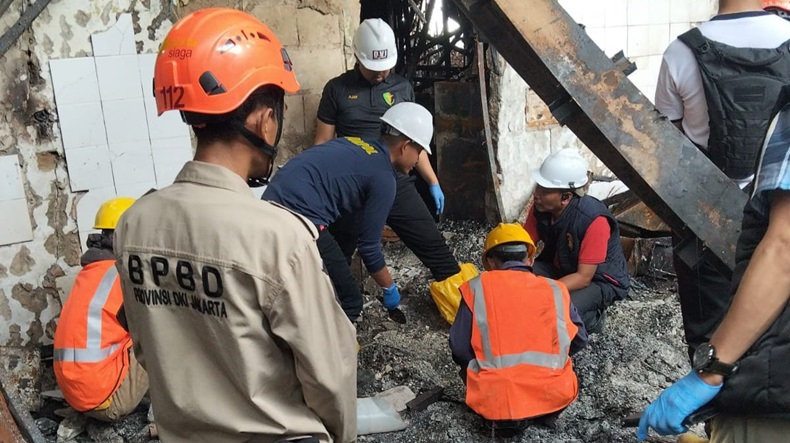 Korban Kebakaran Glodok Plaza Kembali Ditemukan, Total Jadi 13 Kantong Jenazah