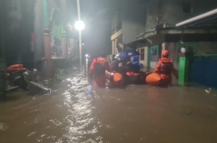 Titik Banjir Jakarta Meluas Imbas Hujan Deras, Terbanyak di Jakarta Barat