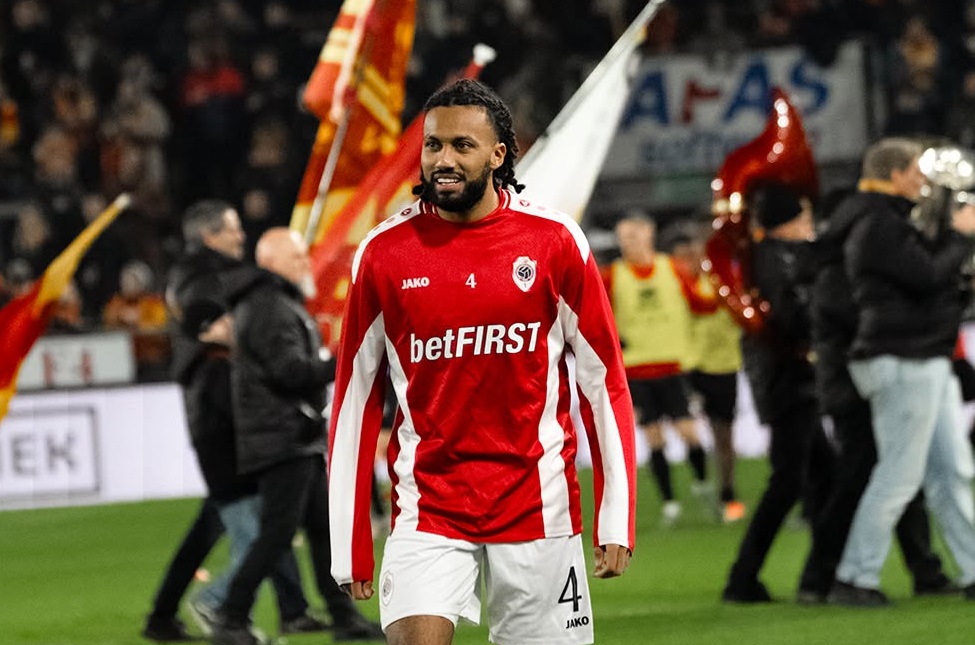 Calon Pemain Naturalisasi Indonesia Jairo Riedewald Selamat dari Sanksi Berat usai Tinju Pemain Lawan