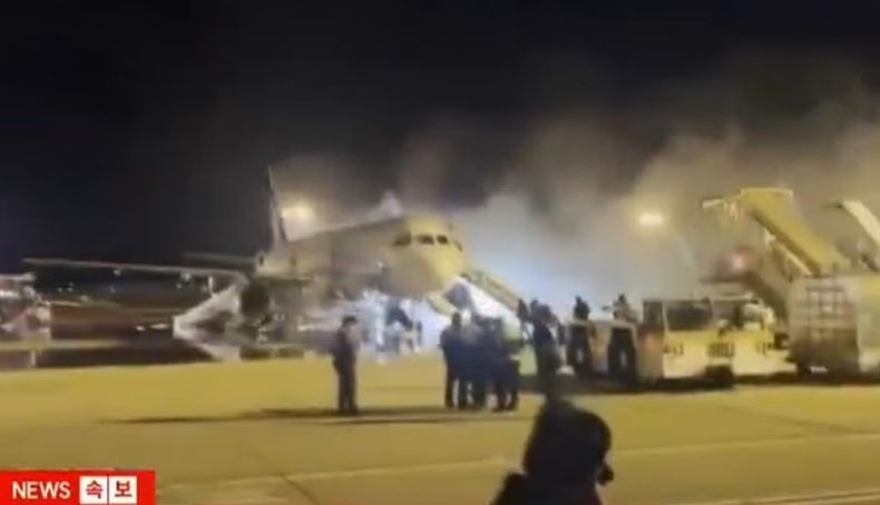 Pesawat Airbus A321 Air Busan Bawa 176 Orang Terbakar di Bandara Korsel