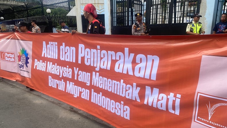 Buruh Demo di Kedubes Malaysia, Desak Penembak 5 PMI Dipenjarakan