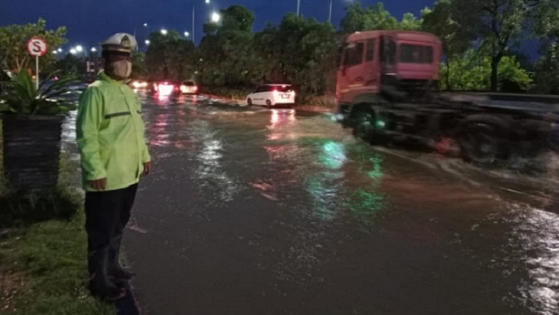 Update Banjir Jakarta: 37 RT dan 4 Ruas Jalan Masih Tergenang Air