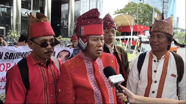 Warga Toraja Datangi Gedung KPK, Tagih Janji Tangkap Harun Masiku