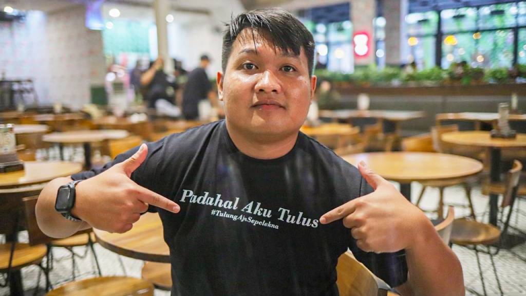 Perdana! Joko Sinyo Rilis Lagu Koplo Padahal Aku Tulus