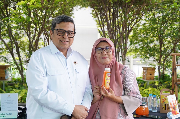 PNM Daftarkan Sertifikat Halal Usaha Sirup Rumahan, Tembus Toko Oleh-oleh