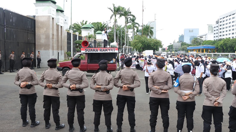 Demo Aliansi Honorer di DPR Hari Ini, 1.394 Personel Gabungan Disiagakan