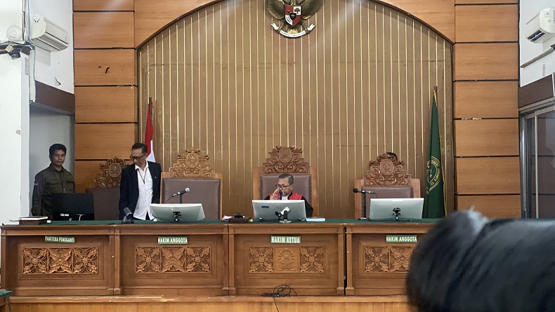 Sidang Praperadilan, Kubu Hasto Ungkit Nama Jokowi hingga Kebocoran Sprindik