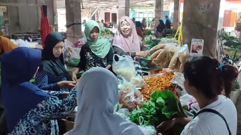 Harga Kebutuhan Pokok di Pasar Kalipucang Merangkak Naik Menjelang Ramadhan