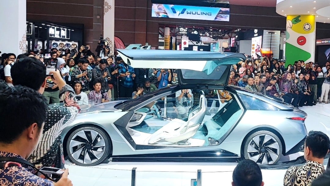 Luncurkan Air ev dan Cloud EV Terbaru di IIMS 2025, Wuling Boyong Mobil Konsep Pertama di ASEAN