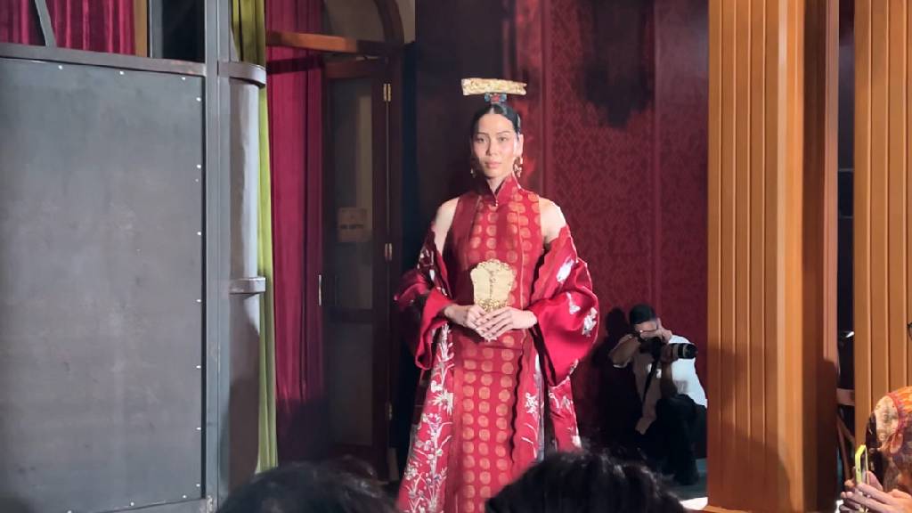 Promosi Pariwisata Kota Tua Lewat Pagelaran Busana Chinese New Year Fashion Exhibition 2025