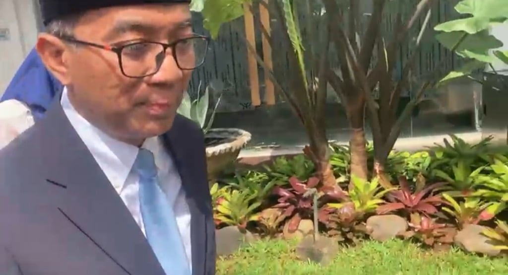 Di Tengah Isu Reshuffle Mendiktisaintek Satryo, Brian Yuliarto Tiba di Istana