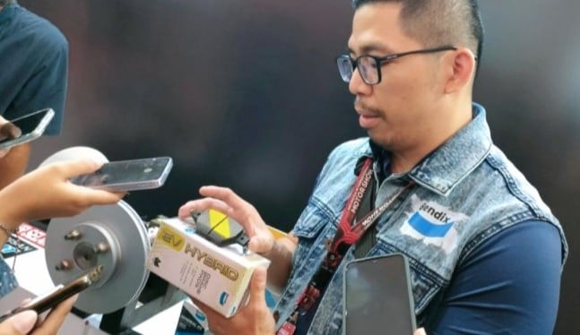 Dikenalkan di IIMS 2025, Begini Perbedaan Kampas Rem Mobil Hybrid dan Listrik dengan Kendaraan Biasa