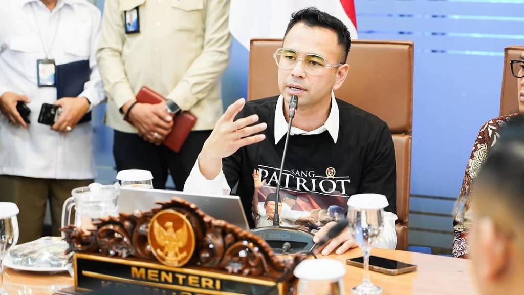 Raffi Ahmad Mau Ganti Tagar KaburAjaDulu, Netizen Berontak! 