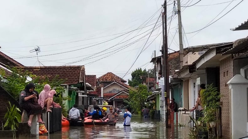 Banjir Besar Kepung Bandarlampung, Ketinggian Air Capai 1,5 Meter