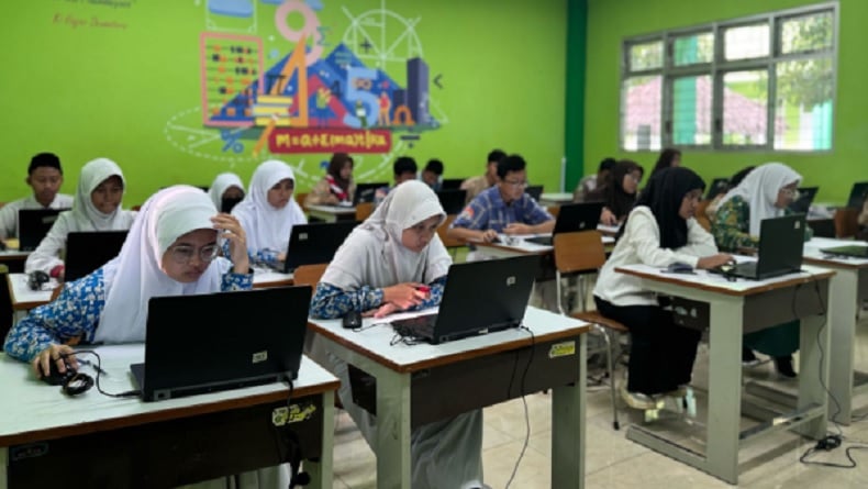 Puluhan Ribu Siswa Bersaing Ketat Tes Masuk MAN Unggulan