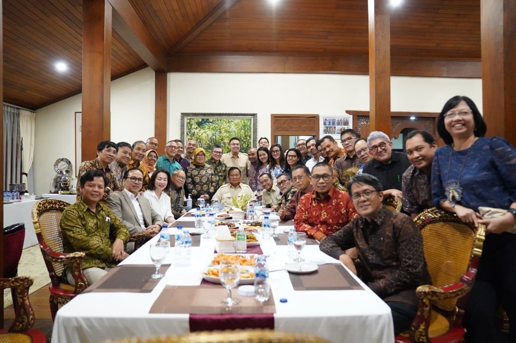 Prabowo Ngobrol Bareng Pemred di Hambalang, Bahas Berbagai Isu