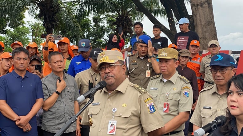 Rano Karno Targetkan Pengerukan Kali di Jakarta Rampung Agustus, Puasa Tetap Kerja