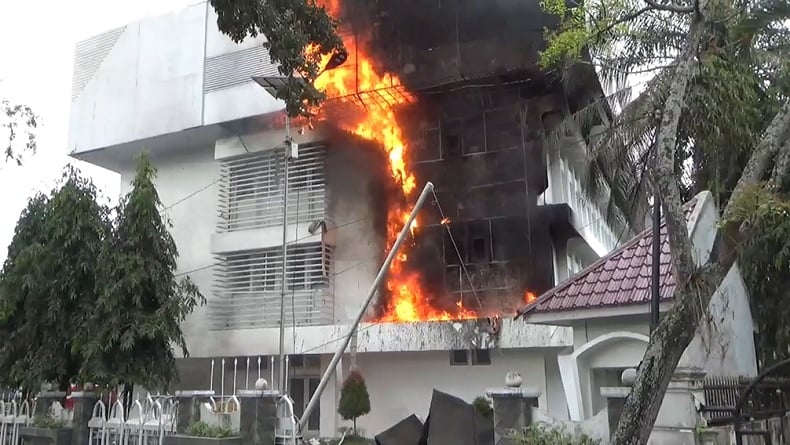 Kebakaran di Gedung Dinas Pendidikan Sumut Diduga akibat Korsleting Listrik