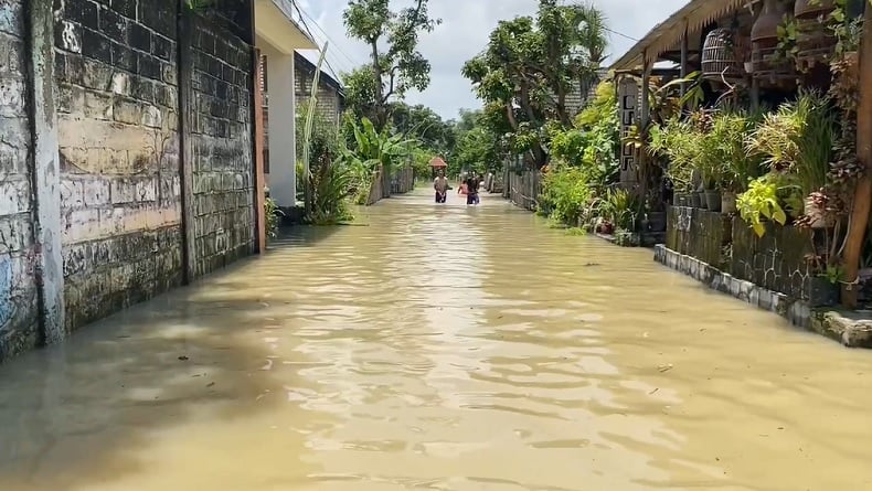 Sungai Bengawan Solo Meluap Rendam 7 Desa di Tuban, Permukiman hingga Sawah