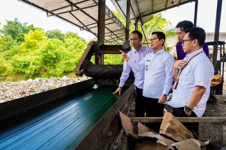 Genjot Inovasi Pengelolaan Sampah, Bupati Badung Adi Arnawa Tinjau 3 Lokasi TPS3R