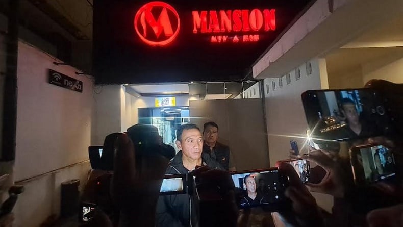 Polisi Gerebek Tempat Karaoke di Semarang, Diduga Sediakan Penari Telanjang