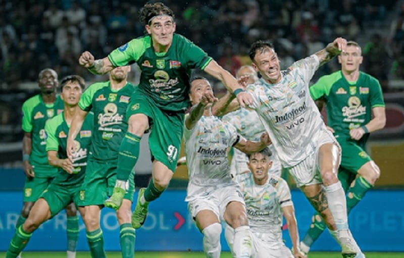 Hasil Liga 1: Persebaya Ngamuk Bantai Persib 4-1