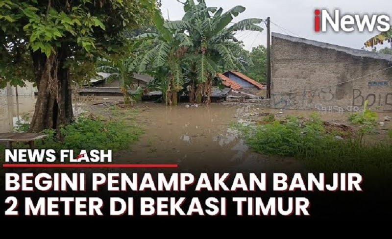 Penampakan Banjir Besar di Bekasi Timur hingga Sentuh Atap Rumah