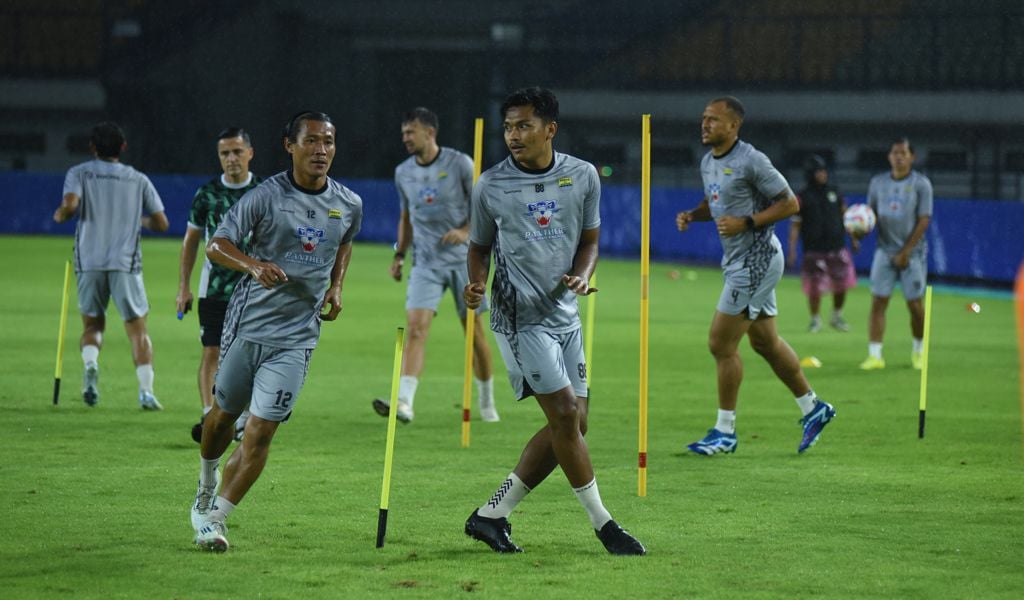 Baru Kena Mental, Pelatih Persib Bandung Ketar-ketir Menjamu Persik Kediri