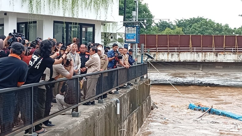 Tinggi Pintu Air Manggarai Capai 850 Cm, Jakarta Siaga 2