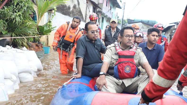 Banjir Kepung Jakarta, Rano Karno Janji Benahi Sungai Ciliwung