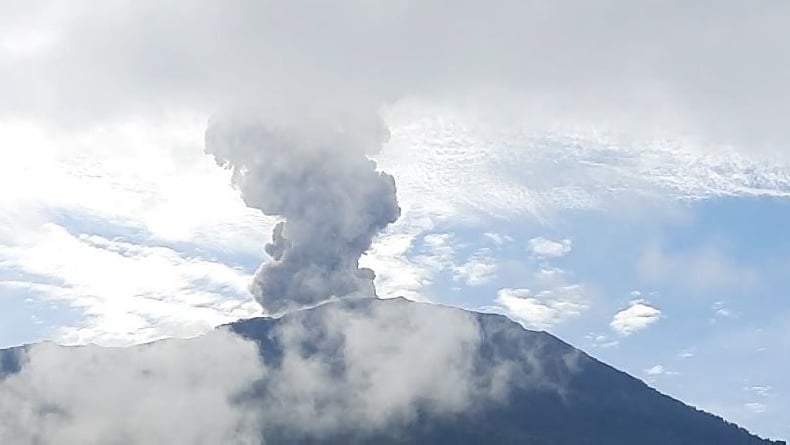 Gunung Marapi Meletus, Warga Mengaku Dengar Suara Dentuman