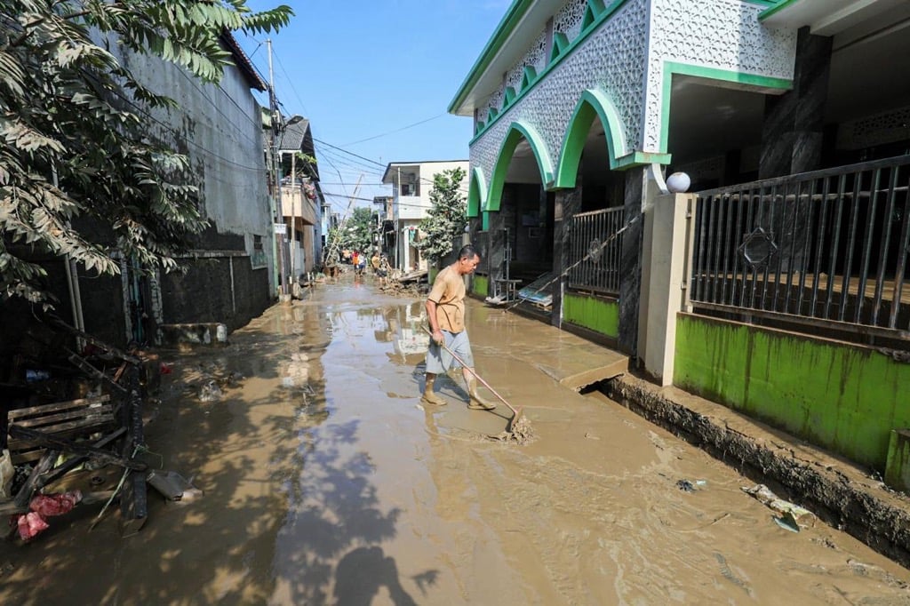 Banjir Belum Surut, Perumahan Duren Jaya Bekasi Masih Terendam