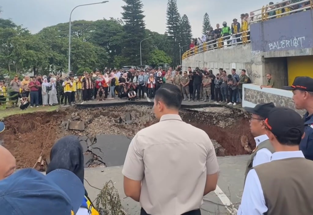 AHY Cek Kondisi Banjir di Bekasi, Singgung Tumpukan Sampah yang Menumpuk