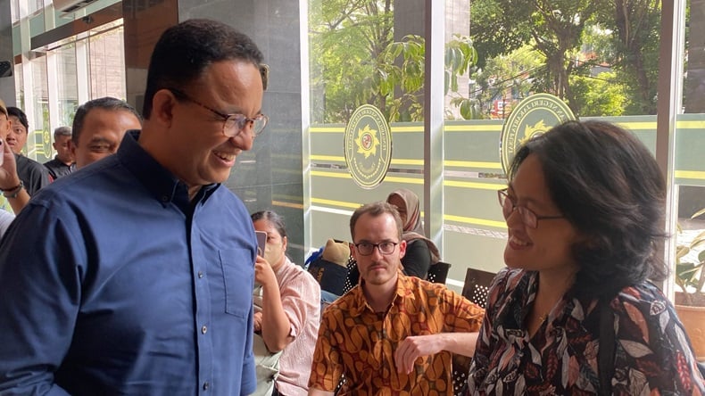 Anies Baswedan Hadiri Sidang Perdana Tom Lembong, Beri Semangat ke Keluarga