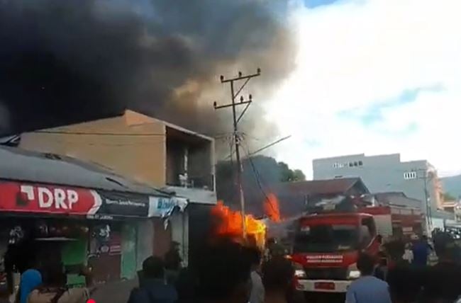 Kebakaran di Alor, Ibu Hamil dan 2 Anak Tewas Terjebak Dalam Toko