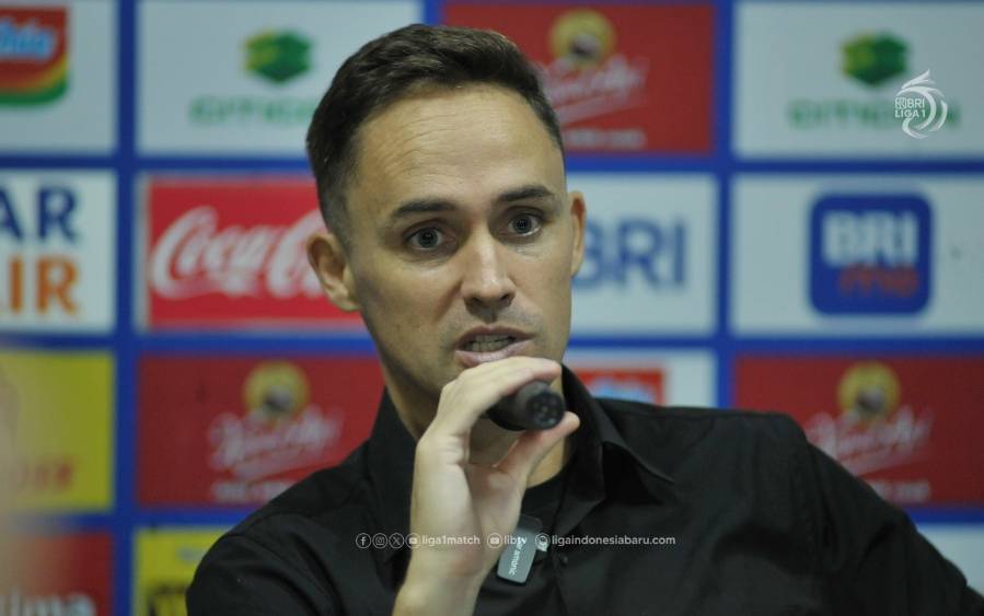 Ketagihan Menang, Paul Munster Siapkan Persebaya untuk Hajar PSM Makassar