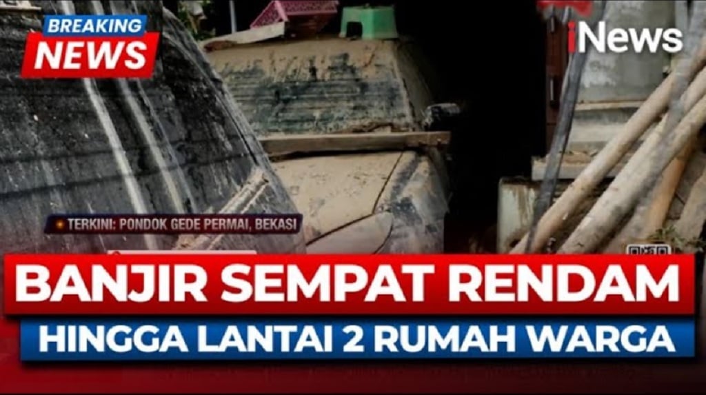 Banjir Surut, Warga Pondok Gede Permai Bekasi Bersihkan Rumah dari Sisa Lumpur