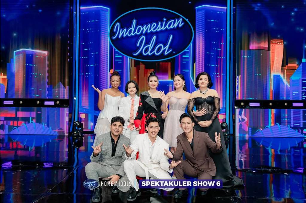 Daftar Lagu yang Dibawakan Peserta Top 8 Indonesian Idol 2025, Kolaborasi Bareng Eka Gustiwana!