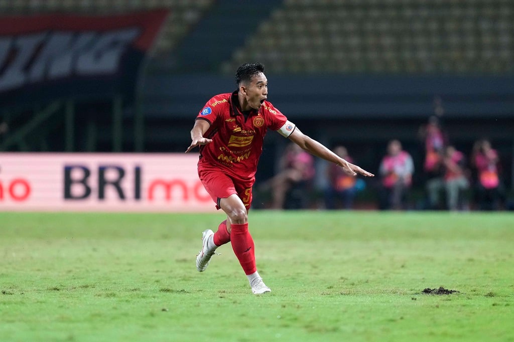 Gol 45 Meter Rizky Ridho Gemparkan BRI Liga 1, Mirip Torehan David Beckham saat HUT RI