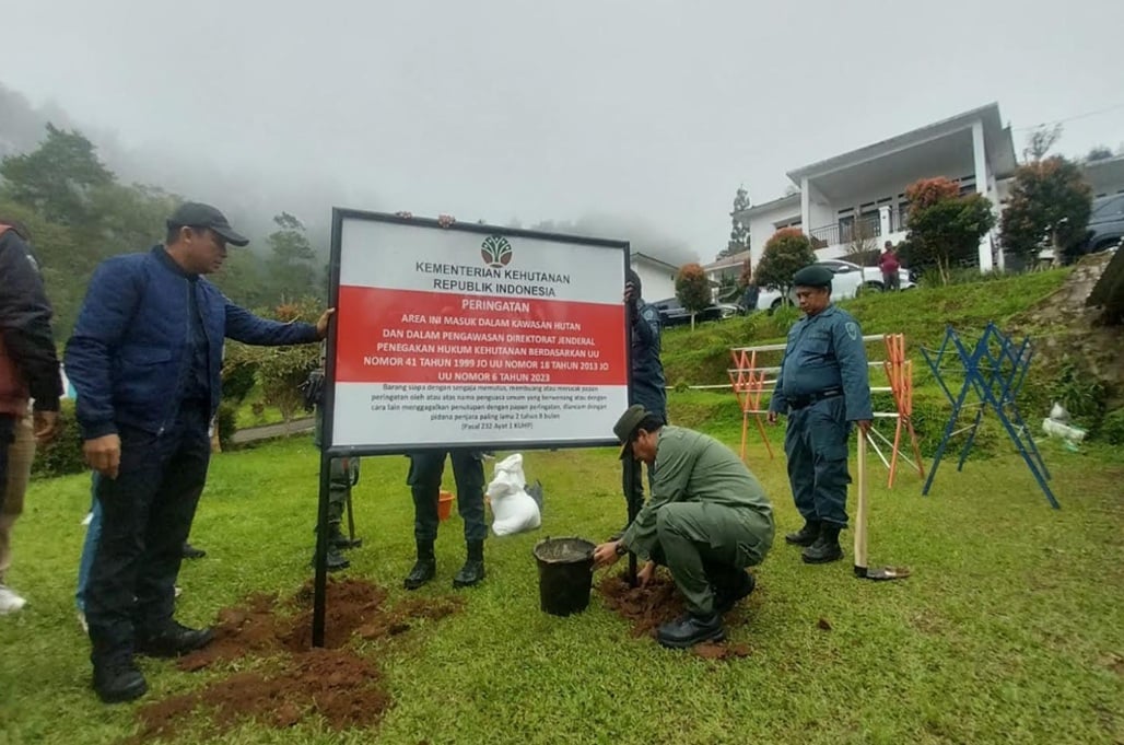 Kemenhut Segel 4 Vila di Puncak Bogor, Masuk Kawasan Hutan Produksi