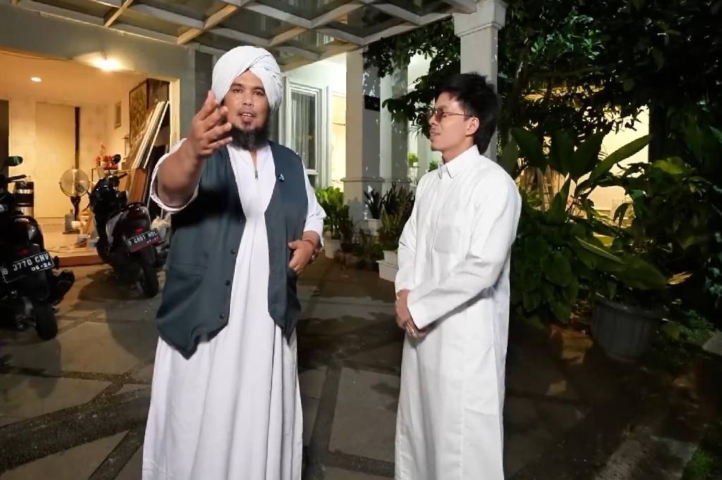 Ustaz Derry Sulaiman Sebut Denny Sumargo hingga Willie Salim OTW Masuk Islam: Insyaallah 