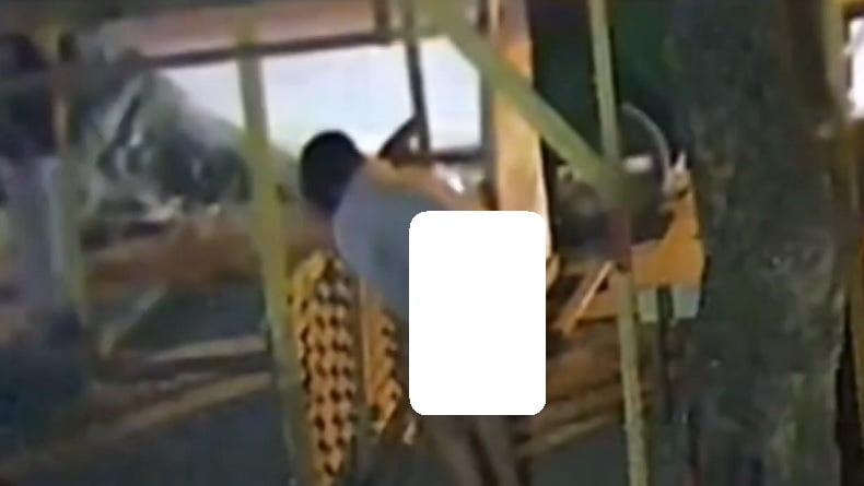 Siswi SMK di Medan Melahirkan Sambil Berdiri di Warung Pinggir Jalan Terekam CCTV