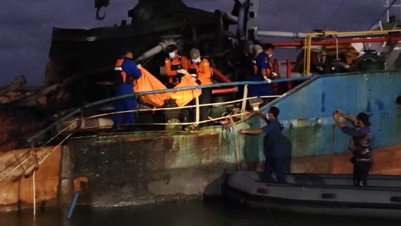 Update Korban Kebakaran 2 Kapal di Laut Utara Lamongan, 3 Orang Tewas