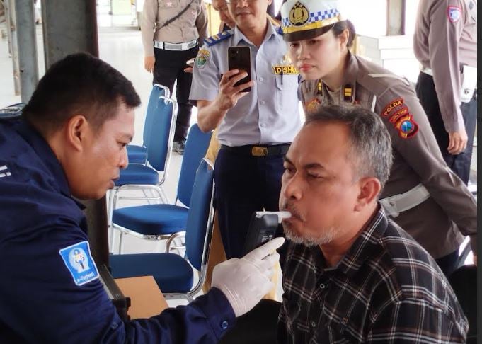 Jelang Arus Mudik Lebaran, Puluhan Sopir di Terminal Bus Arjosari Malang Dites Kesehatan