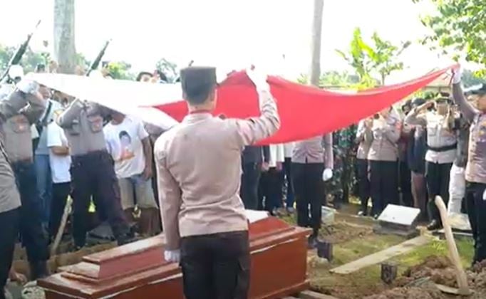 Keluarga Polisi yang Tewas Ditembak Oknum TNI di Way Kanan Tuntut Pelaku Dihukum Berat