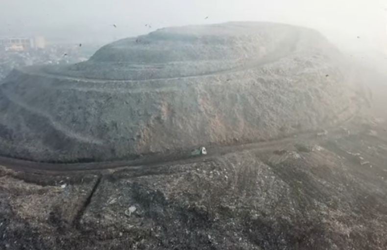 Ini Dia Gunung Sampah Tertinggi di Dunia, Menjulang 72 Meter di Lahan 70 Hektare