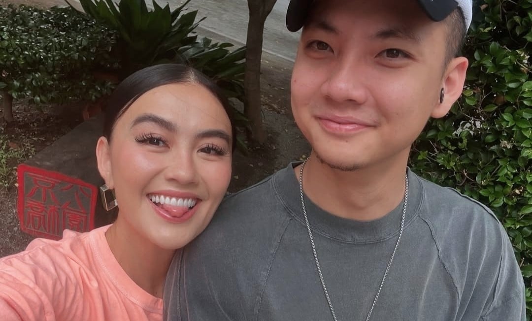 Beda Usia 13 Tahun, Agnez Mo Bucin Tulis Pesan Cinta untuk Adam Rosyadi 