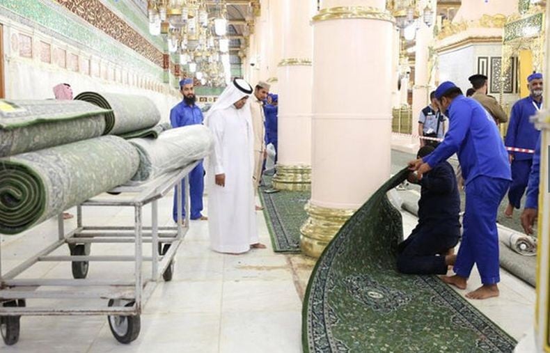 Wow! Panjang Total Karpet Masjidil Haram 200 Km, Setara Jarak Jakarta-Cirebon