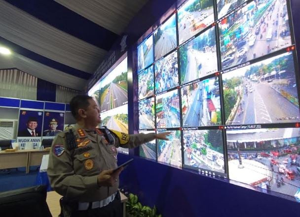 H-8 Lebaran, Arus Kendaraan Pemudik di Tol Japek Meningkat 65 Persen