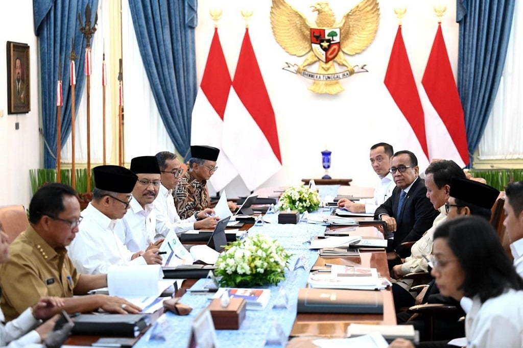 Prabowo Ratas dengan Menteri, Bahas Rekrutmen Guru Sekolah Rakyat